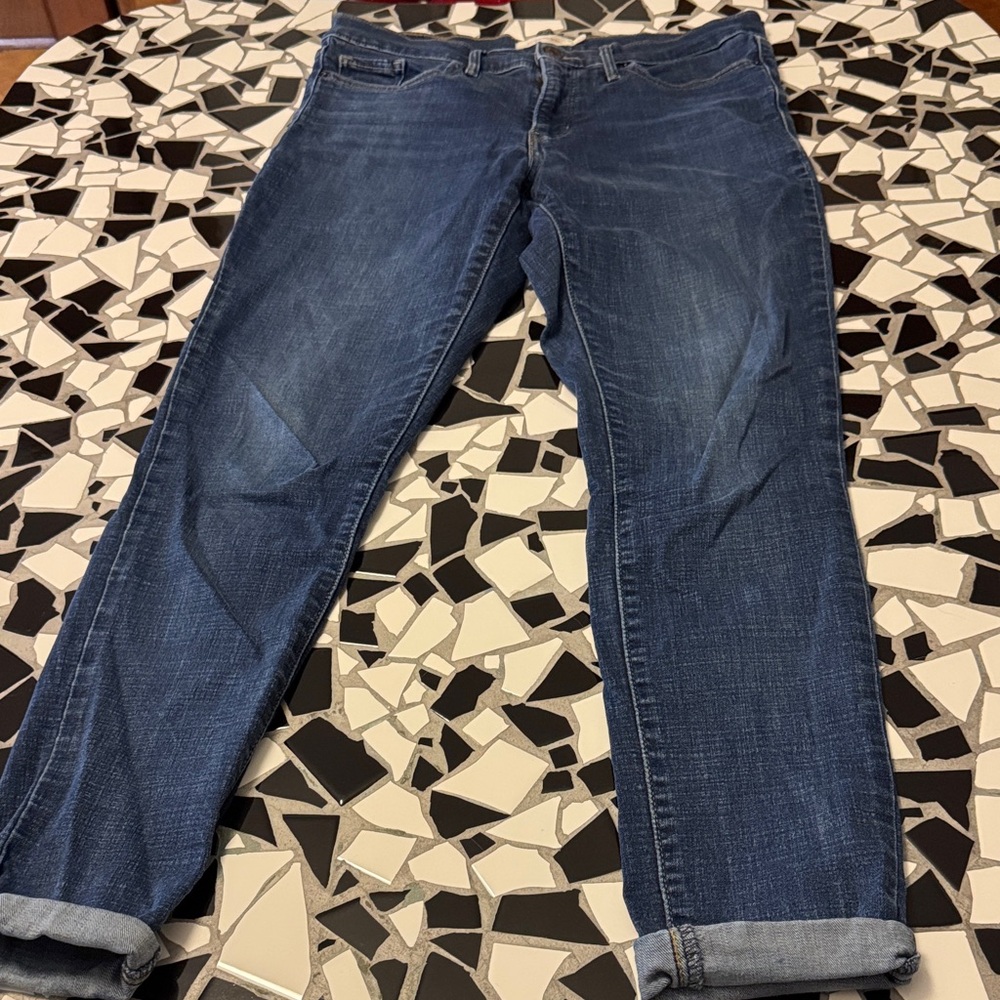Levi’s 311 Shaping Skinny Jeans, size 29
